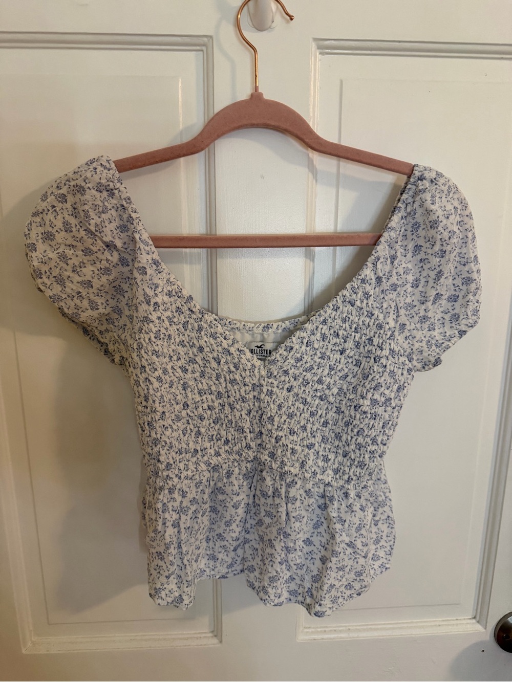 Hollister Floral Smocked Peplum Top Size Medium
